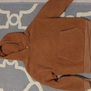 American Eagle Camel colored fuzzy pullover. Size small